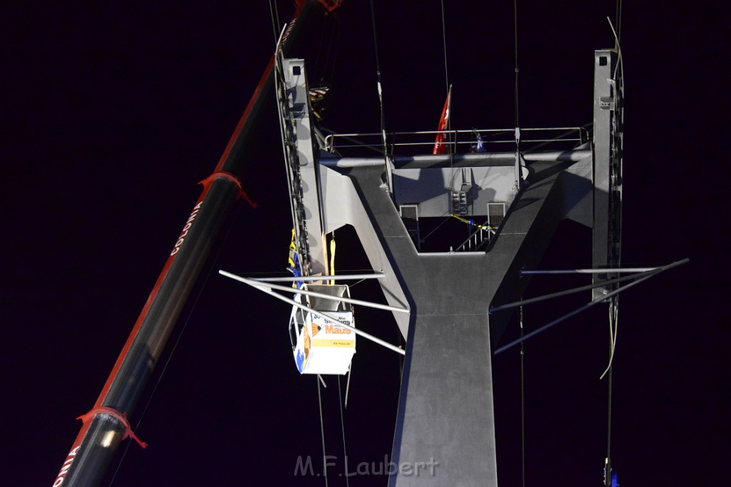 Koelner Seilbahn Gondel blieb haengen Koeln Linksrheinisch P917.JPG - Miklos Laubert